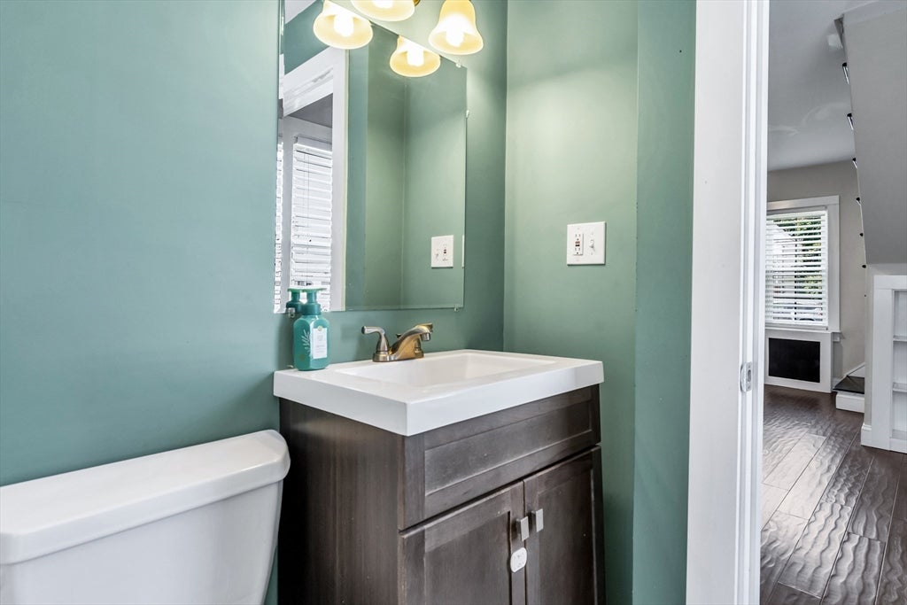 90 Gilbert St, Lawrence, MA, 90 Gilbert St, Lawrence, MA Photo #17