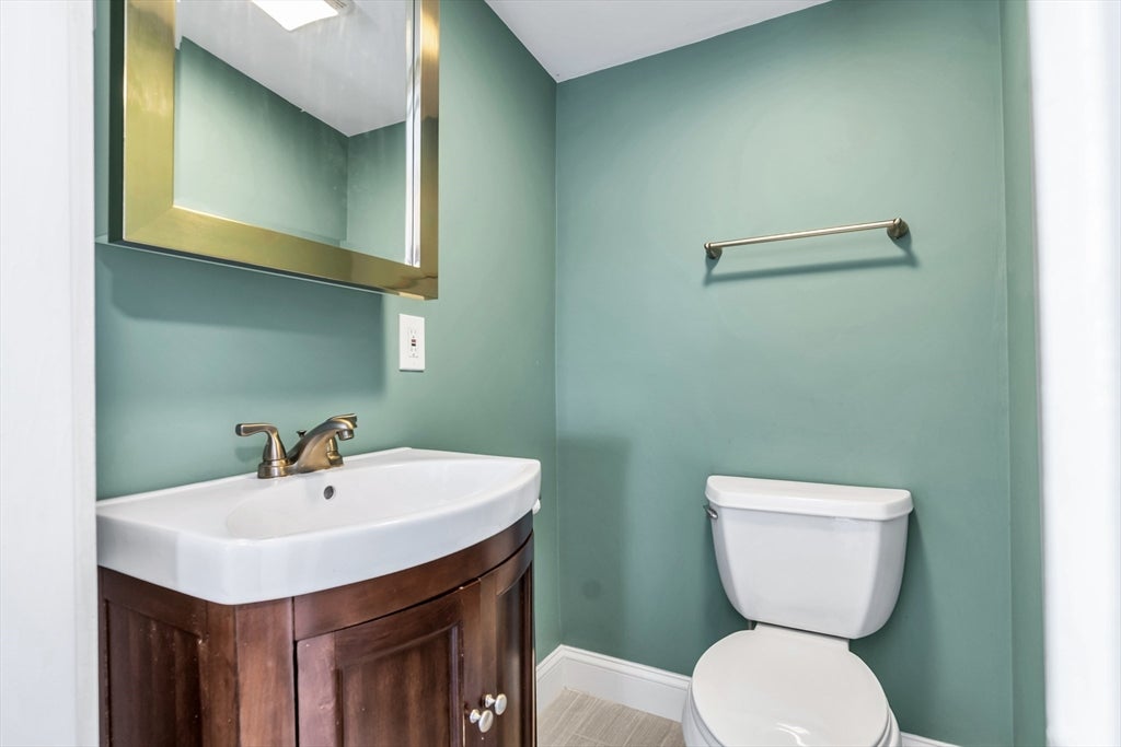90 Gilbert St, Lawrence, MA, 90 Gilbert St, Lawrence, MA Photo #28
