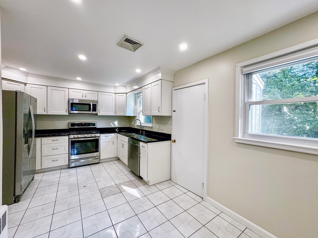 92 Woodcliff Rd