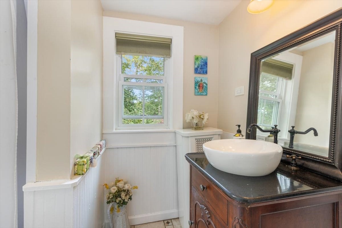 55 Haverhill Rd, Amesbury, MA, 55 Haverhill Rd, Amesbury, MA Photo #17