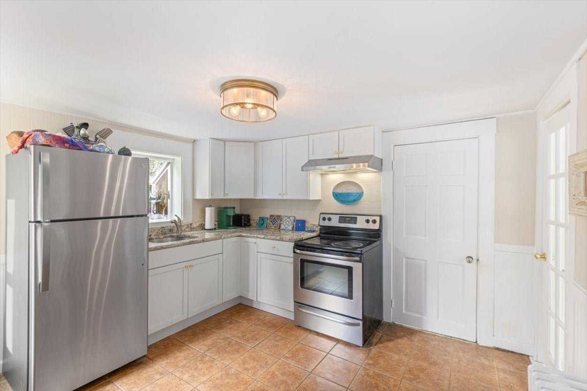 55 Haverhill Rd, Amesbury, MA, 55 Haverhill Rd, Amesbury, MA Photo #10
