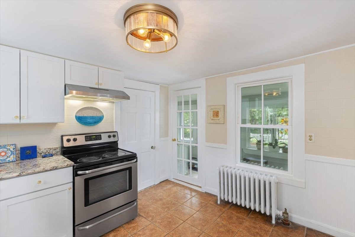55 Haverhill Rd, Amesbury, MA, 55 Haverhill Rd, Amesbury, MA Photo #11