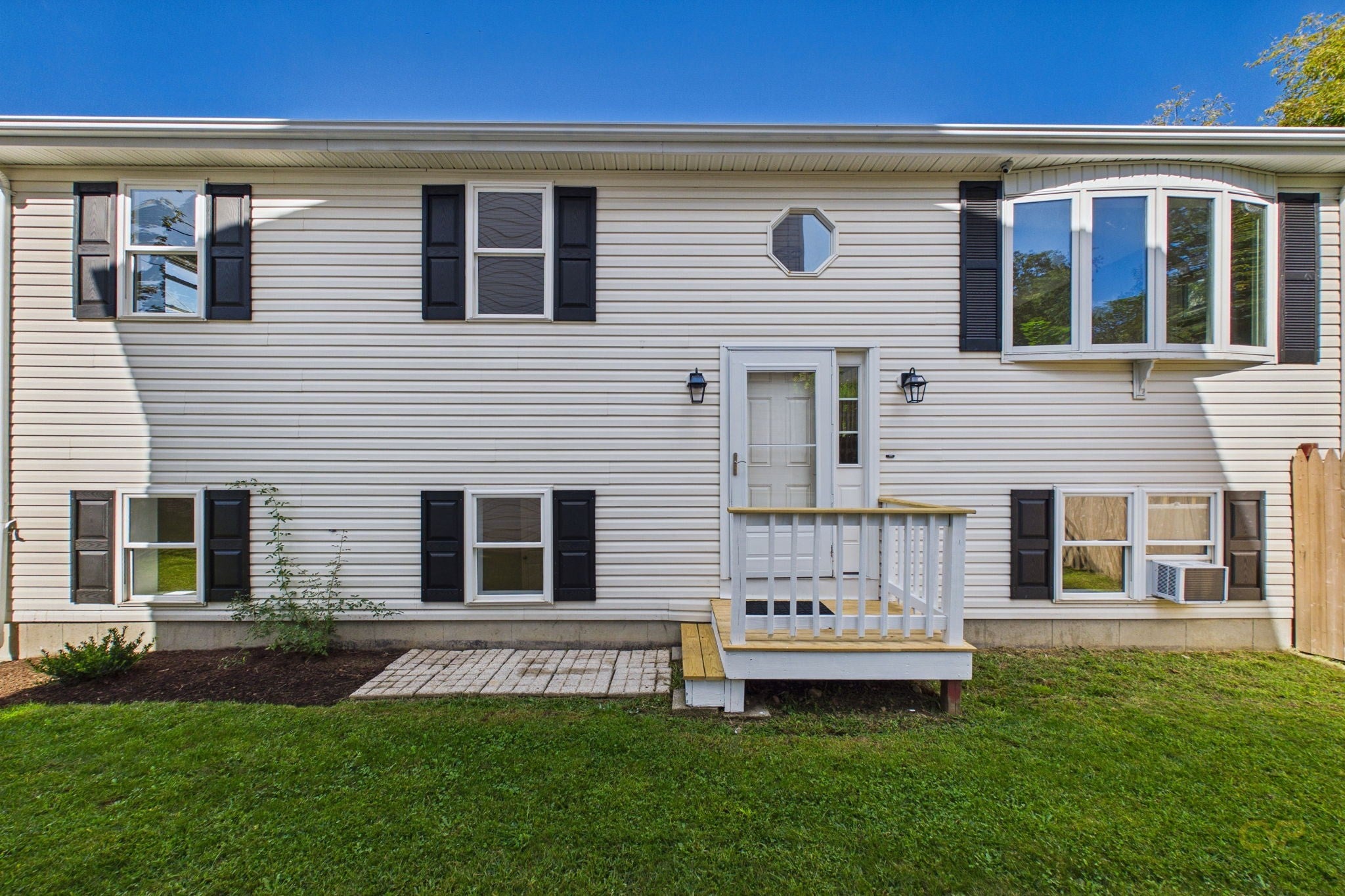 102 Vestal St, Fall River, MA Photo #2