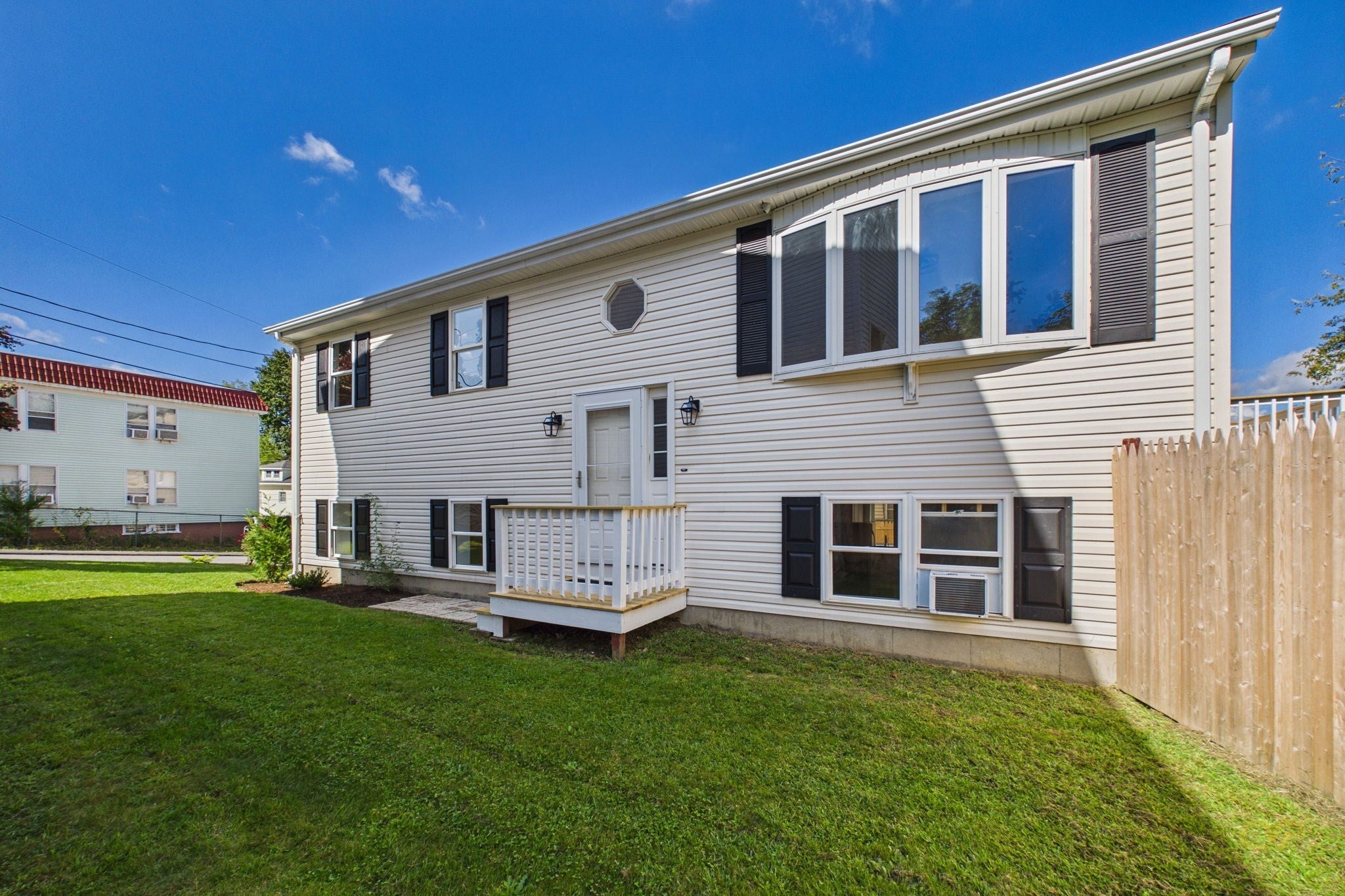 Photo of 102 Vestal St, Fall River, MA