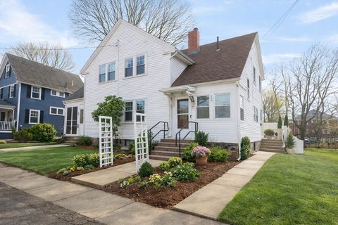 22 Oak St 22 Winchester MA 01890