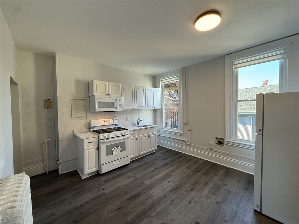 128 Washington Ave, Chelsea, MA Photo #2
