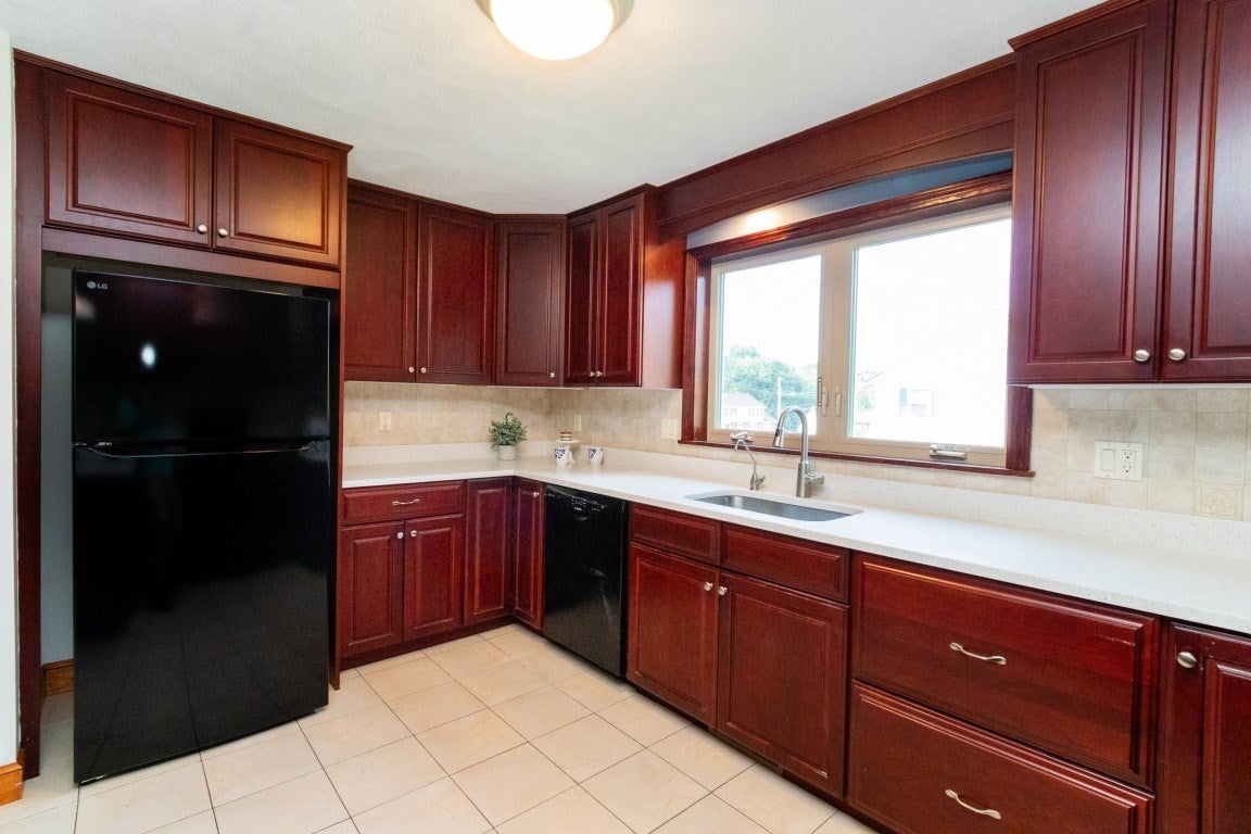 2 Mccarthy Dr, Burlington, MA Photo #15