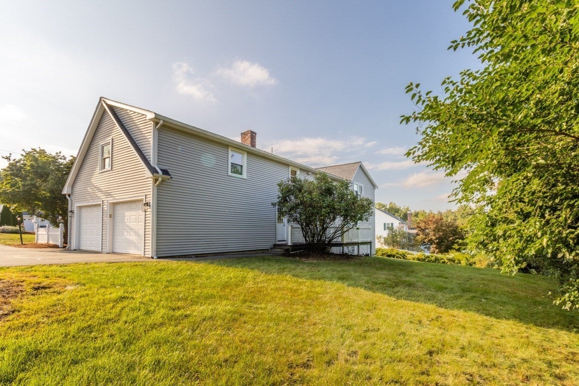 2 Mccarthy Dr, Burlington, MA Photo #3
