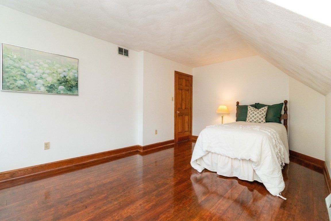 2 Mccarthy Dr, Burlington, MA Photo #28