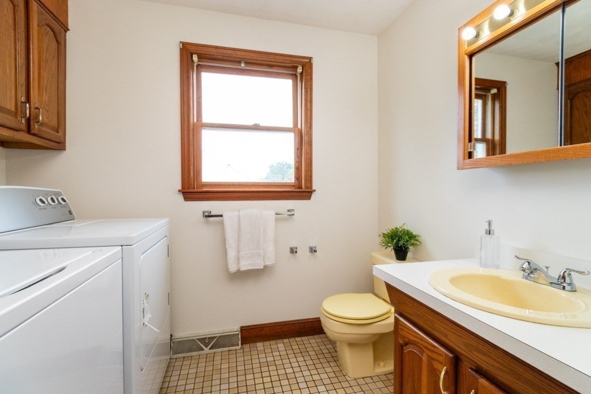 2 Mccarthy Dr, Burlington, MA Photo #21