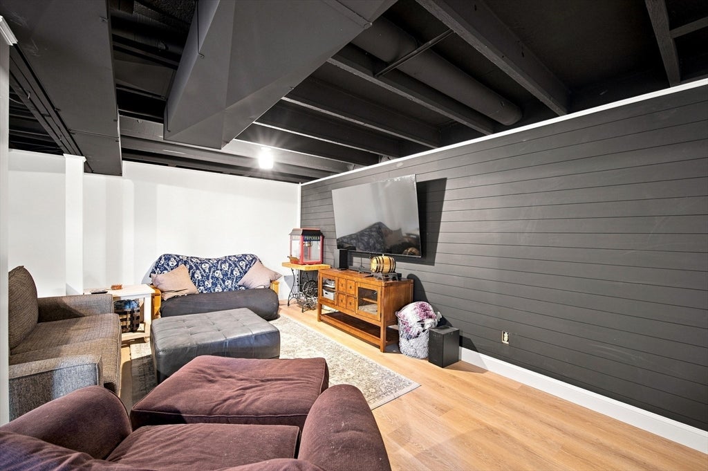 1 Alvord Pl #1, South Hadley, MA Photo #23