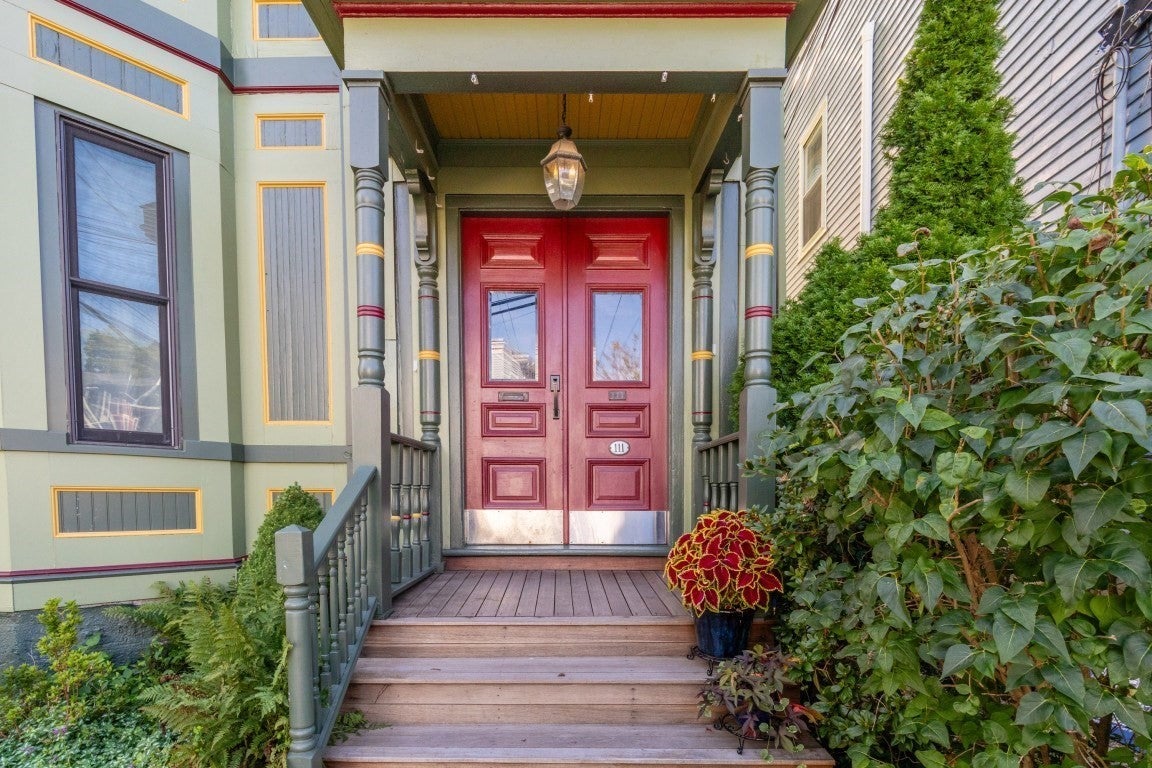 111 Sheridan St 2