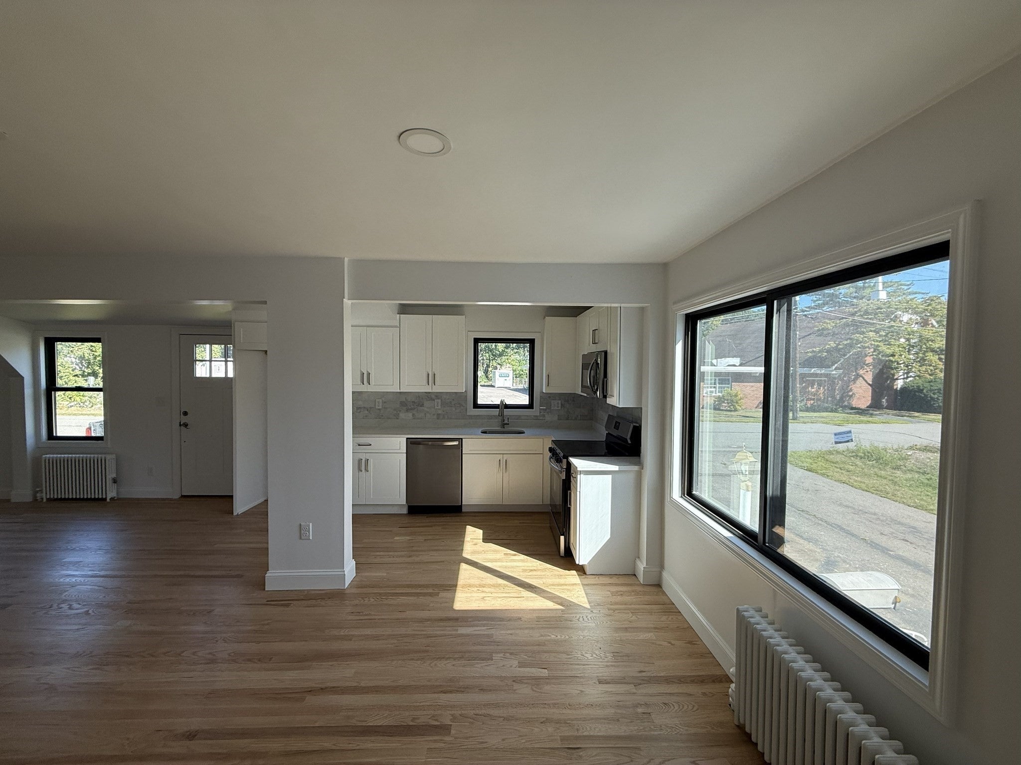 10 Newton Ave