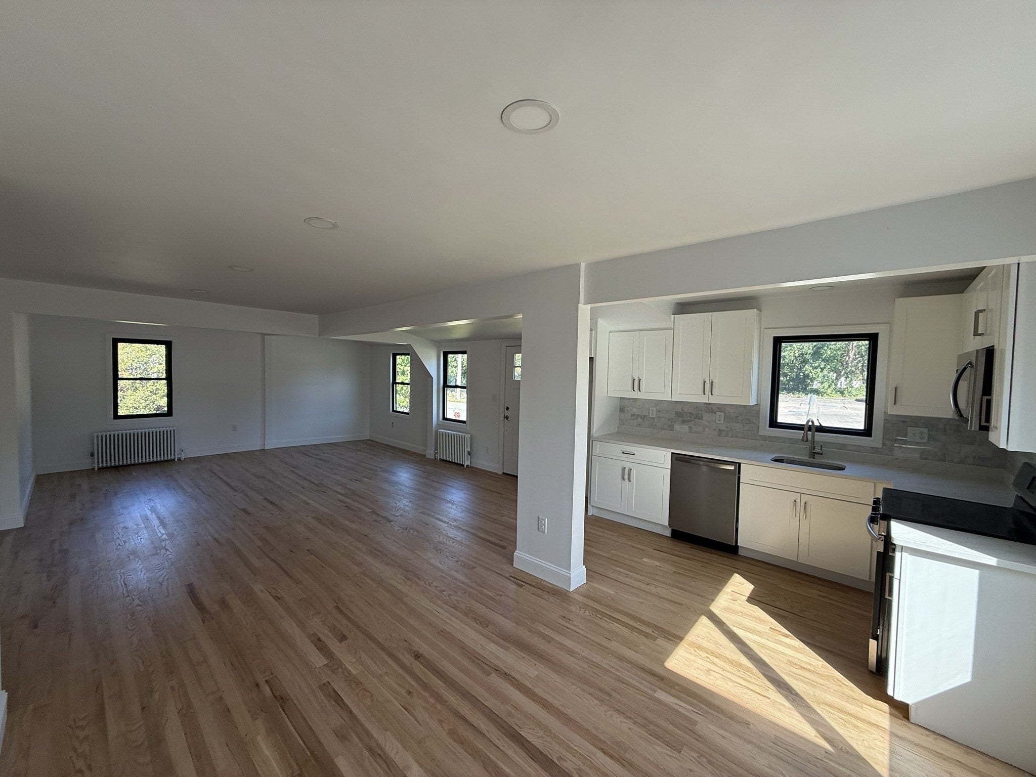 10 Newton Ave