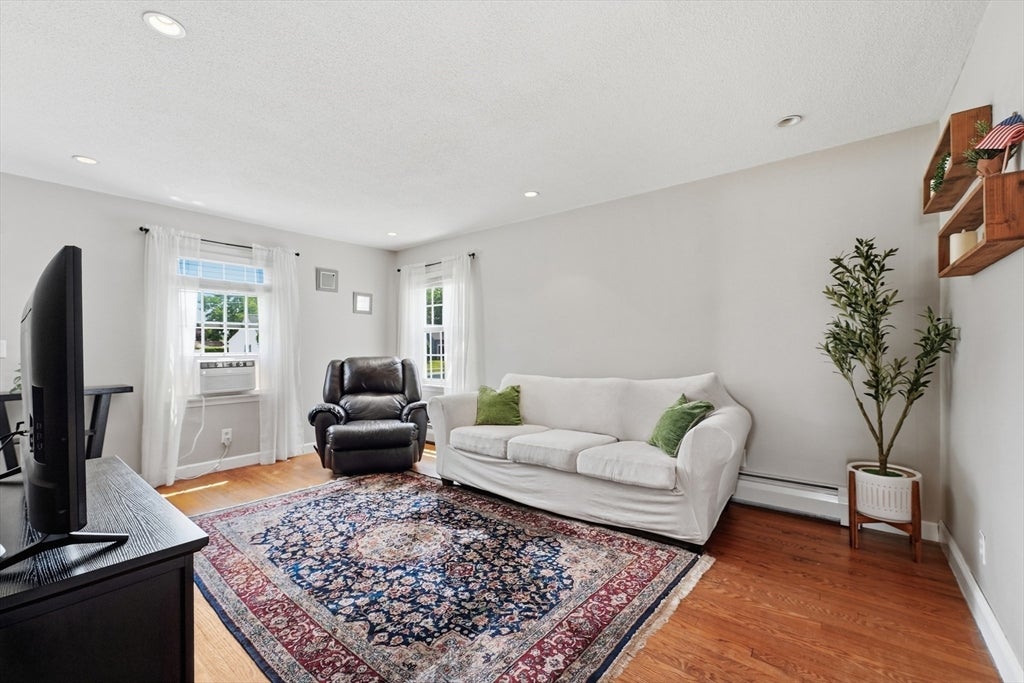 83 Lindbergh Blvd, Westfield, MA, 83 Lindbergh Blvd, Westfield, MA Photo #5