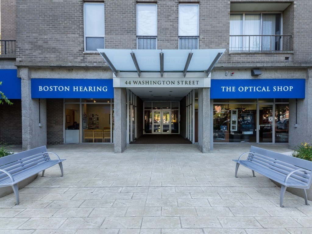 44 Washington St. 910