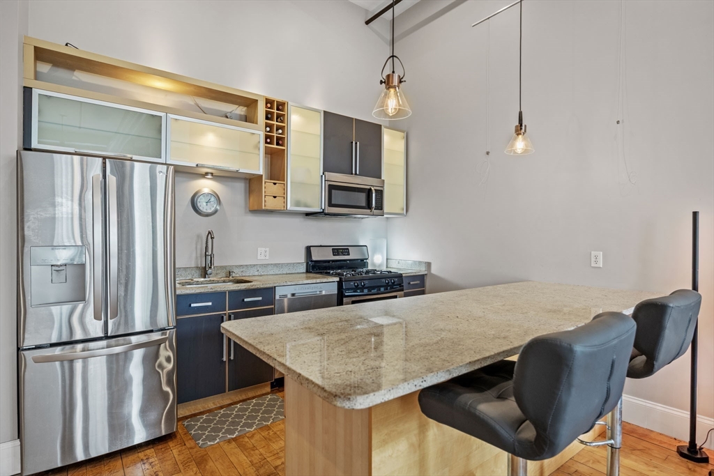 281 Essex Street 201