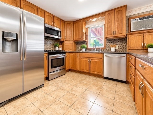 709 North Branch Pkwy, Springfield, MA, 709 North Branch Pkwy, Springfield, MA Photo #4