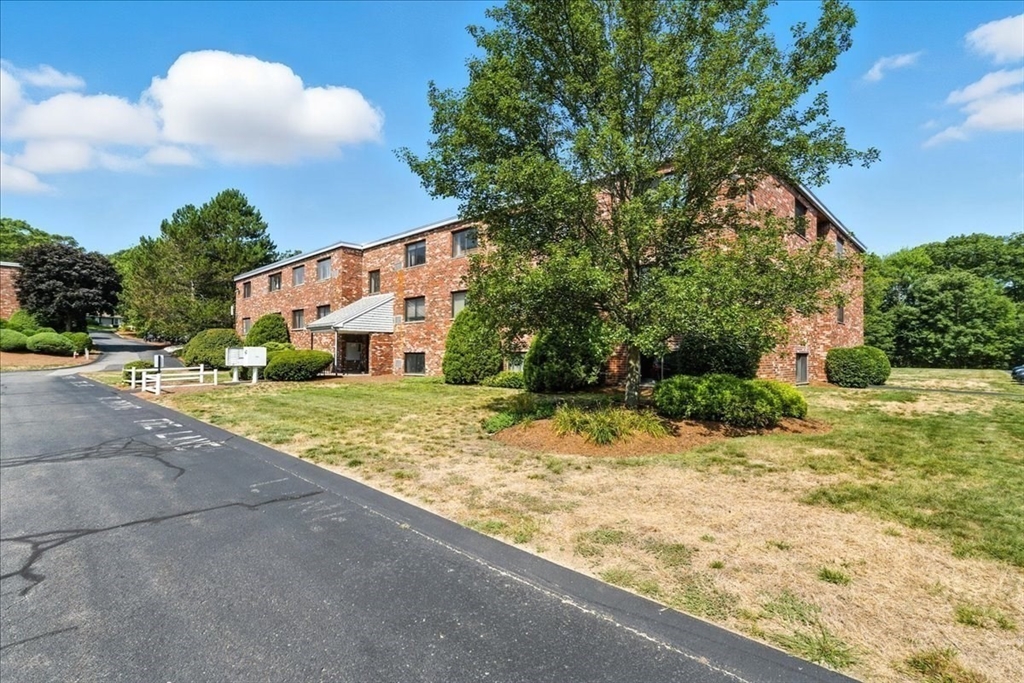 67 Milliken Ave 13