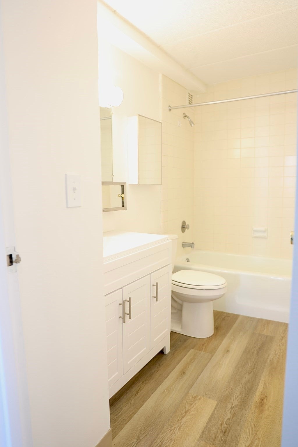 1 Pond ST #4N, Winthrop, MA, 1 Pond ST #4N, Winthrop, MA Photo #10