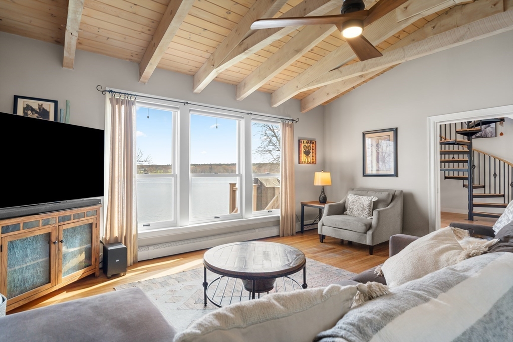 43 Cliff Dr, Freetown, MA Photo #9
