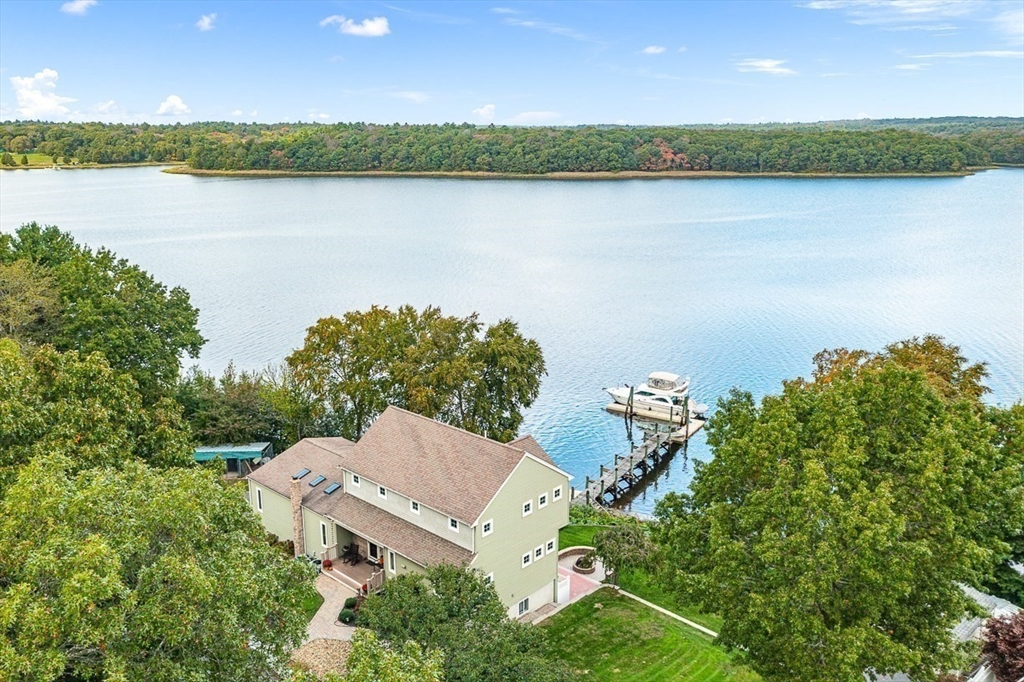 43 Cliff Dr, Freetown, MA Photo #3