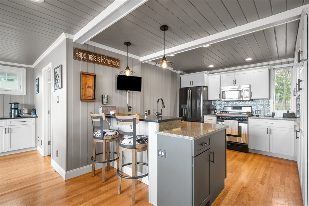 43 Cliff Dr, Freetown, MA Photo #16