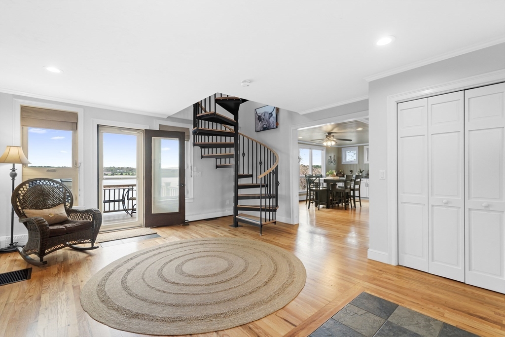 43 Cliff Dr, Freetown, MA Photo #12
