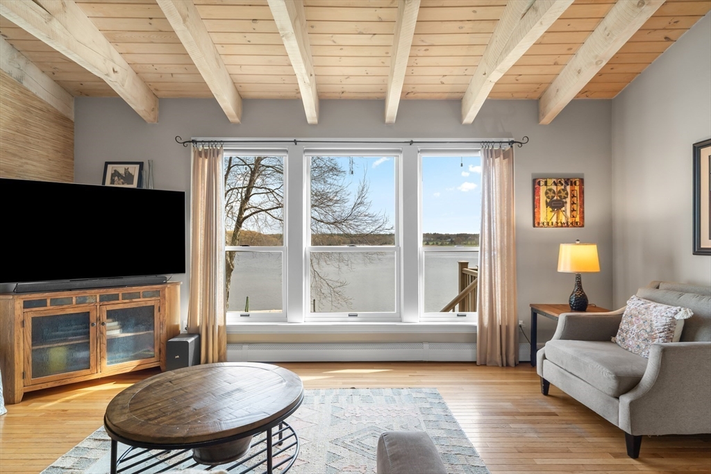 43 Cliff Dr, Freetown, MA Photo #8