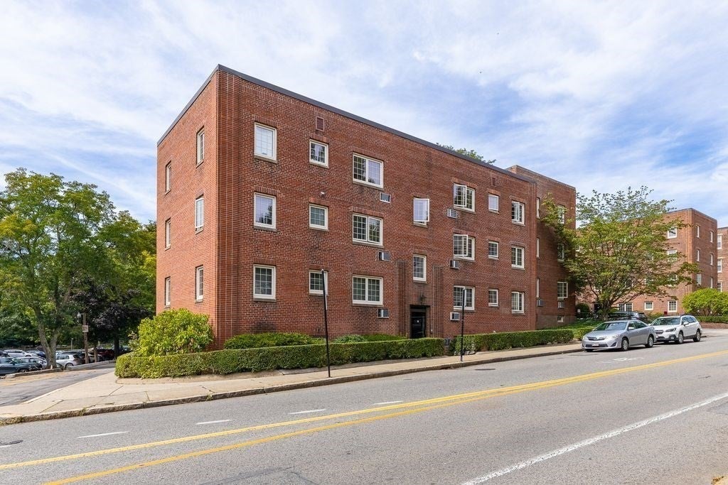 20 Saint Paul St #1, Brookline, MA, 20 Saint Paul St #1, Brookline, MA Photo #13