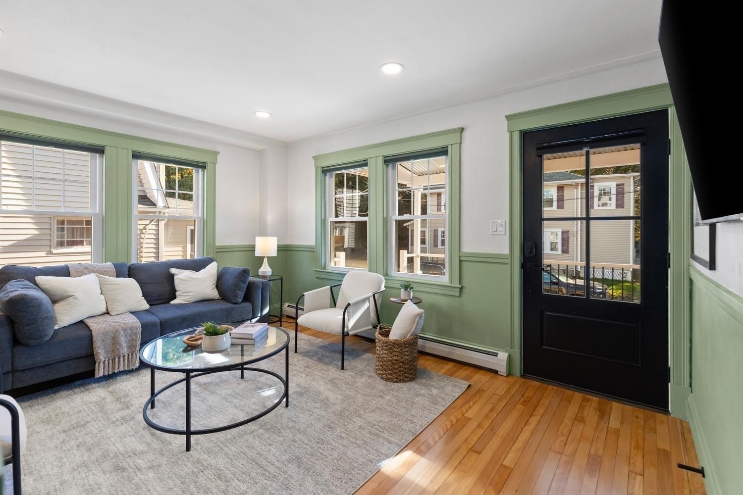 3 Lilly St