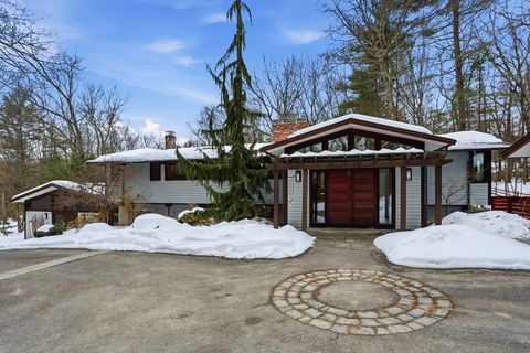 31 Aaron Way Carlisle MA 01741