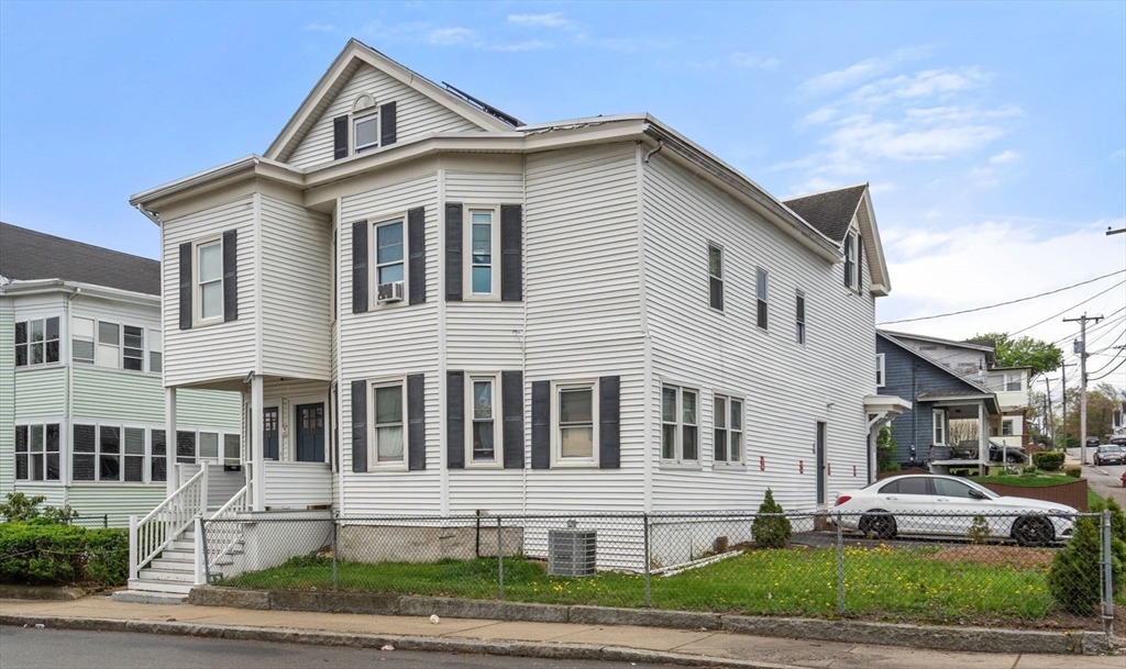 Photo: 252 Shaw St, Lowell, MA