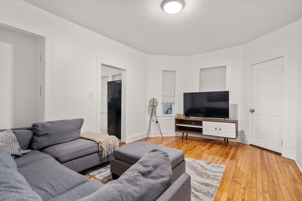 252 Shaw St, Lowell, MA Photo #20