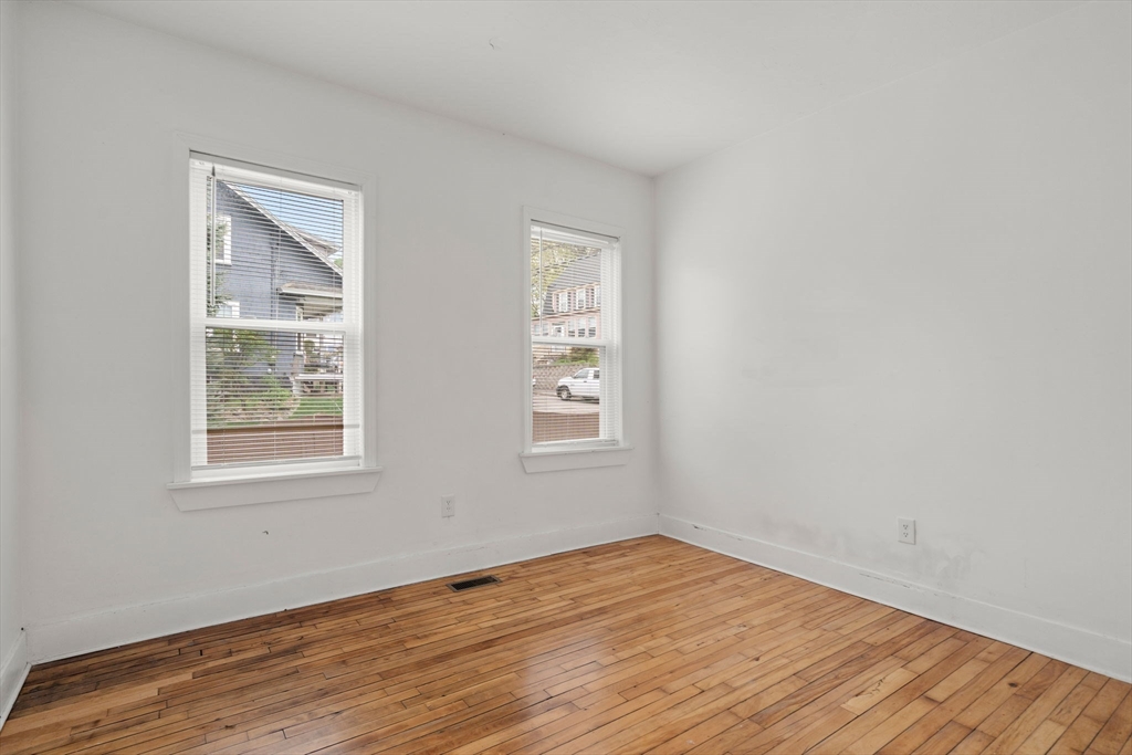 252 Shaw St, Lowell, MA Photo #25