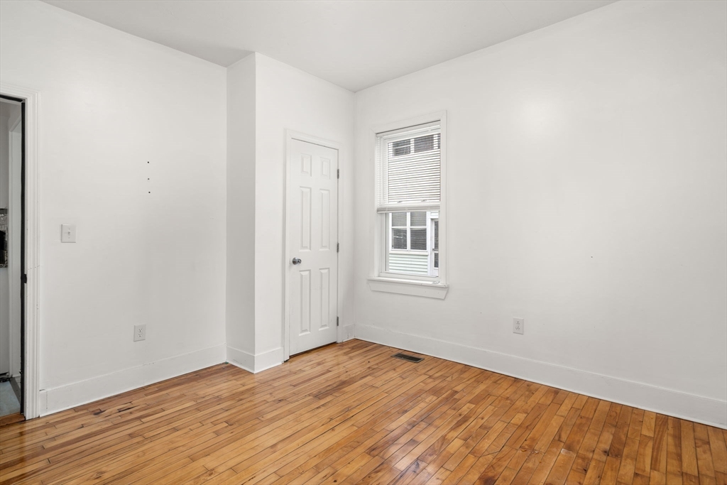 252 Shaw St, Lowell, MA Photo #26
