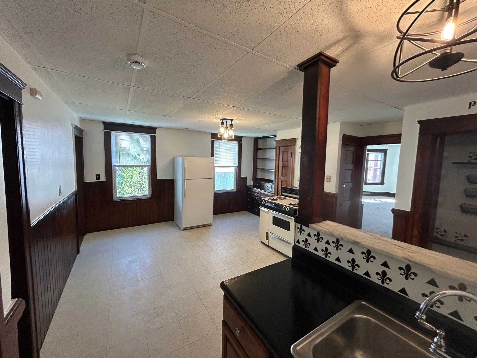 31 Chrome St, Worcester, MA, 31 Chrome St, Worcester, MA Photo #5