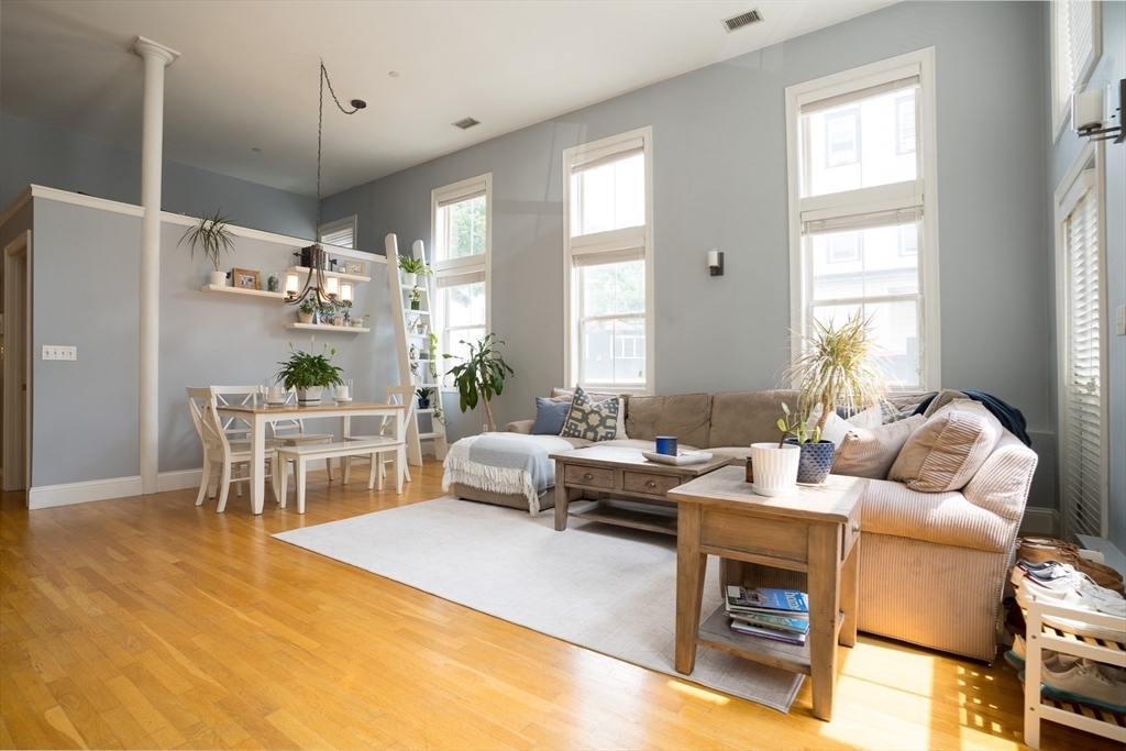 352 West 3rd Street 9
