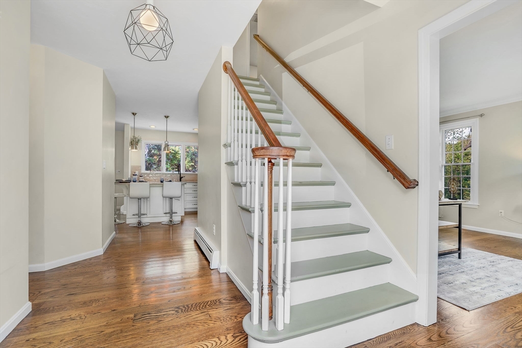 12 Saddle Hill Dr