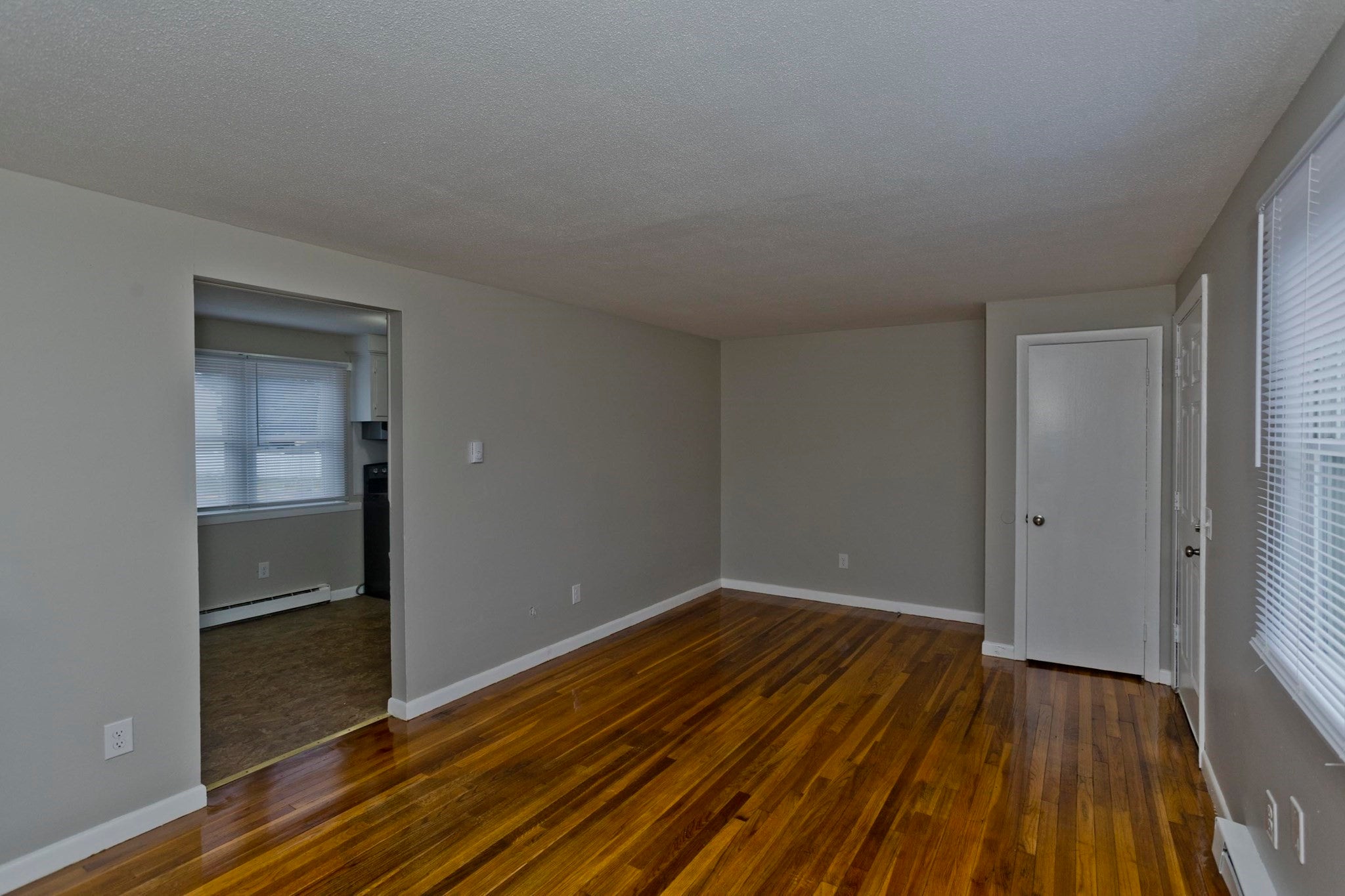 5-7 Ellen St, Springfield, MA, 5-7 Ellen St, Springfield, MA Photo #11