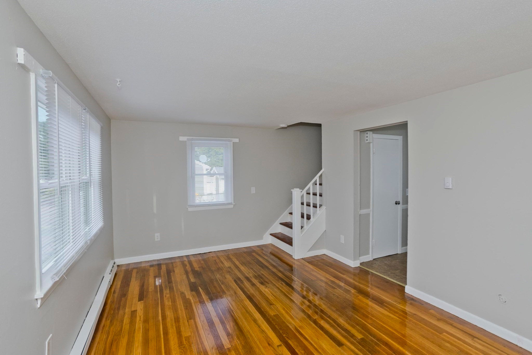 5-7 Ellen St, Springfield, MA, 5-7 Ellen St, Springfield, MA Photo #8