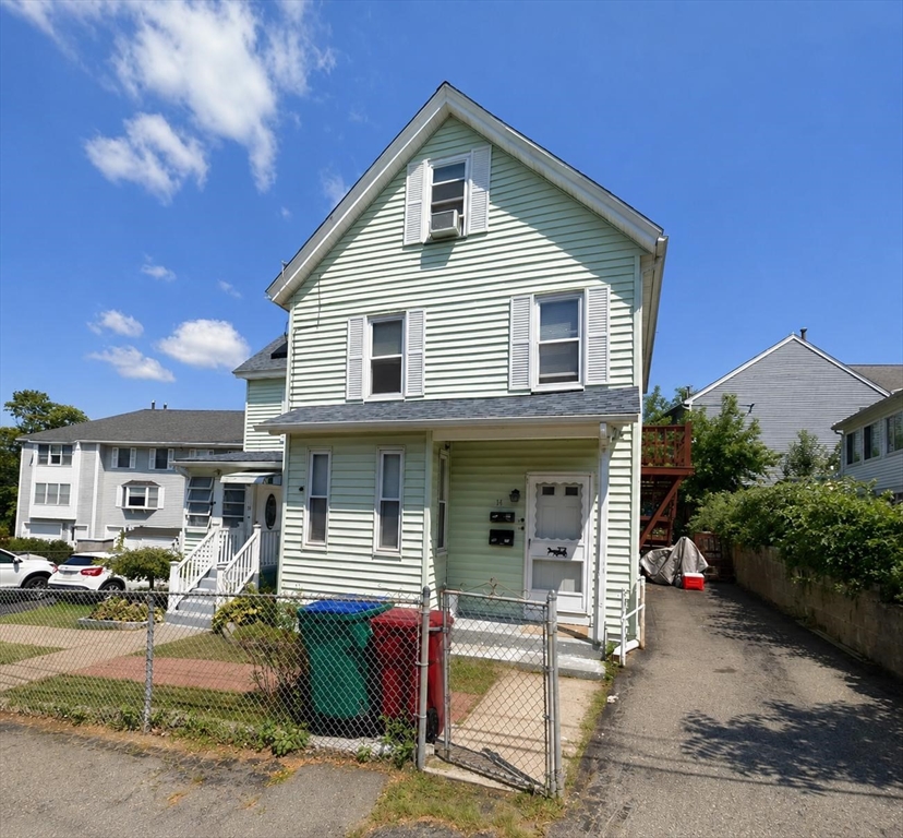14 Warnock St #1, Lowell, MA Photo #2