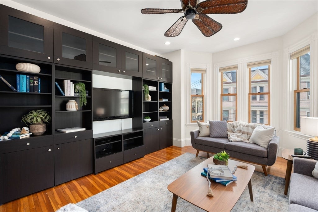 120 Paul Gore Street 2
