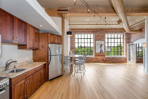 491 Dutton St 409 Lowell MA 01854