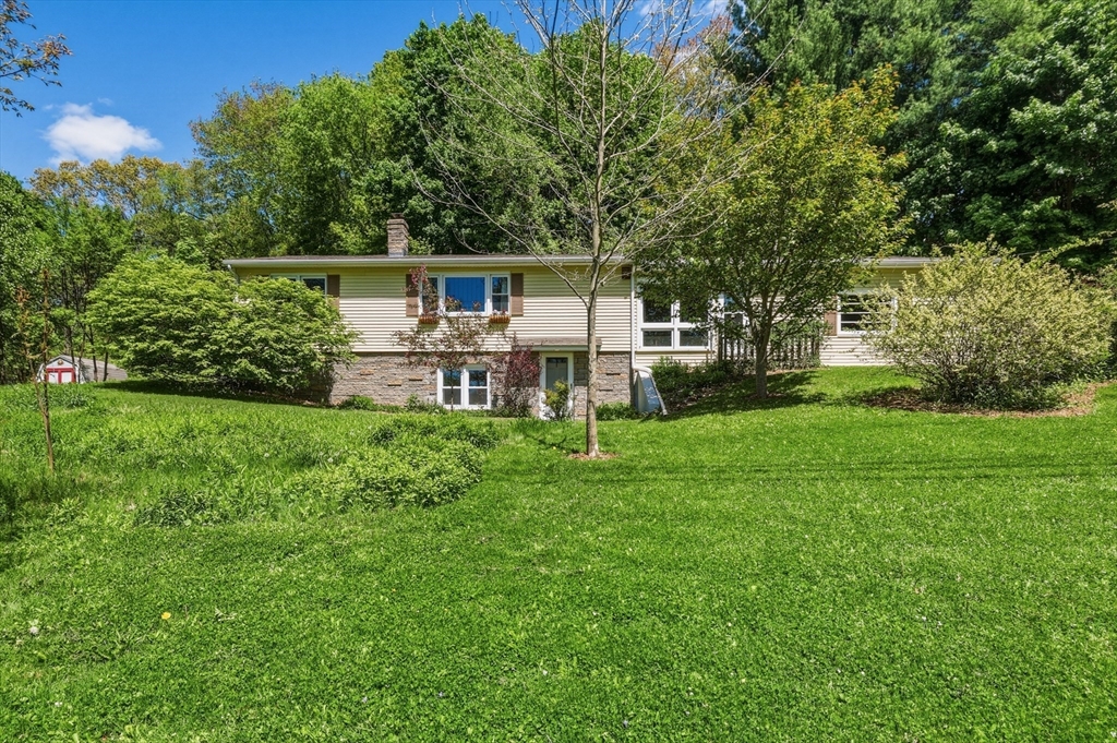 16 Saybrook Cir, South Hadley, MA, 16 Saybrook Cir, South Hadley, MA Photo #24