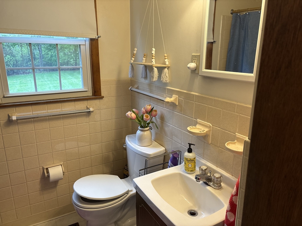 691 E Pleasant St, Amherst, MA Photo #7