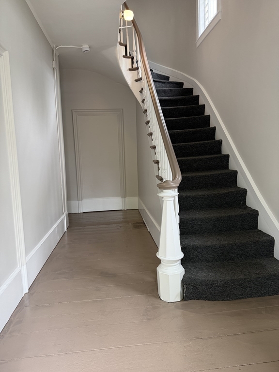 37 Oak Ave