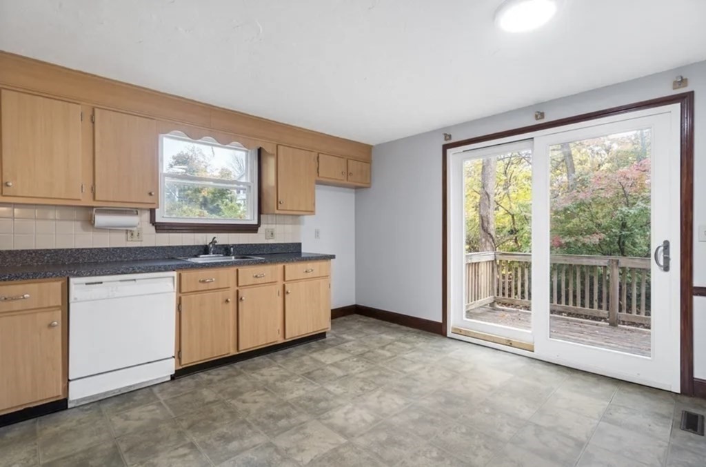 24 Bows Ln 24
