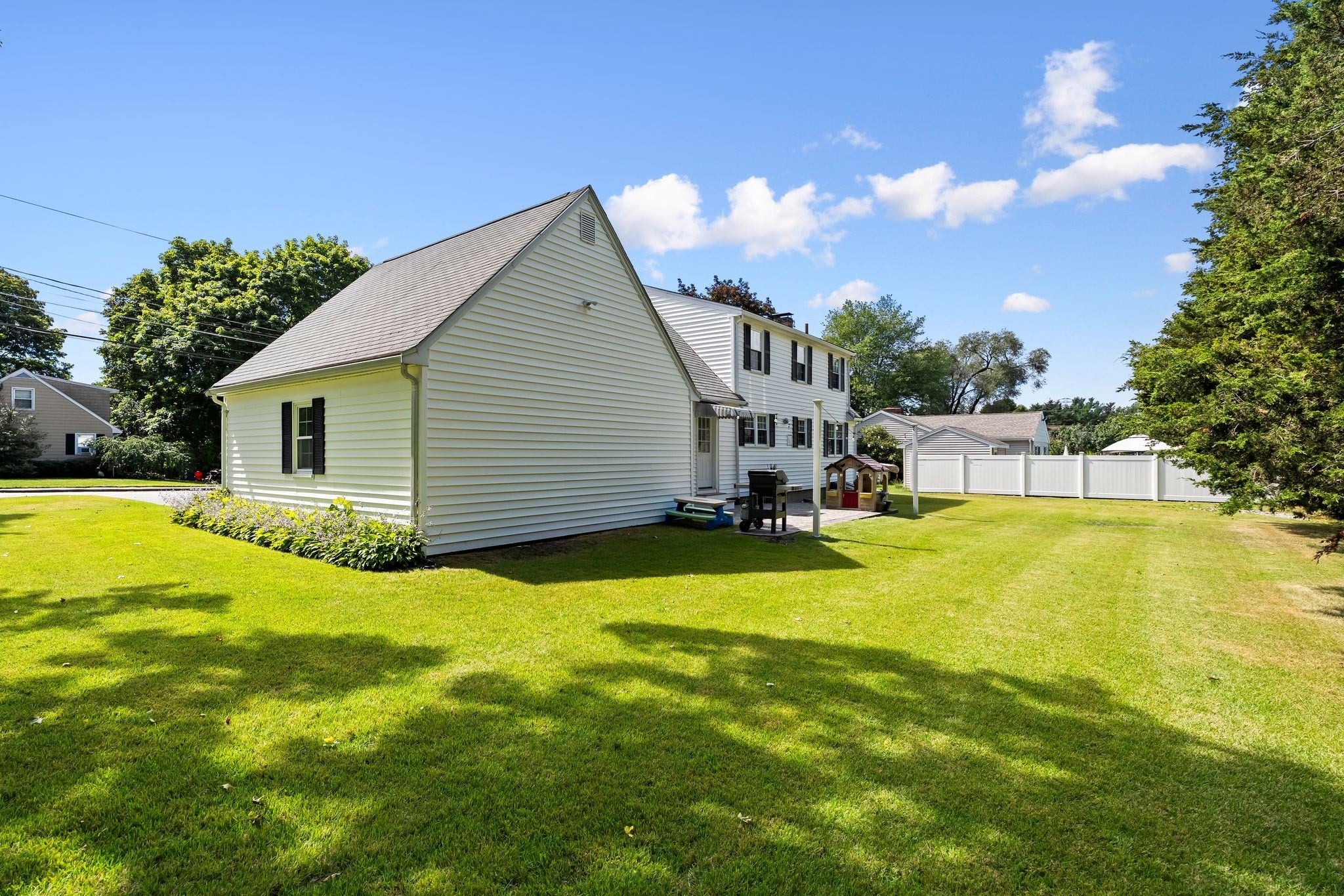 27 Mount Pleasant Ave, Holbrook, MA Photo #28