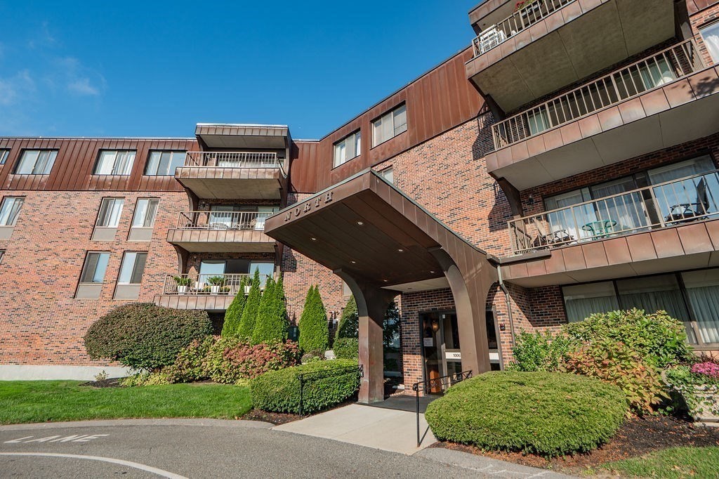 1006 Paradise Rd PHO